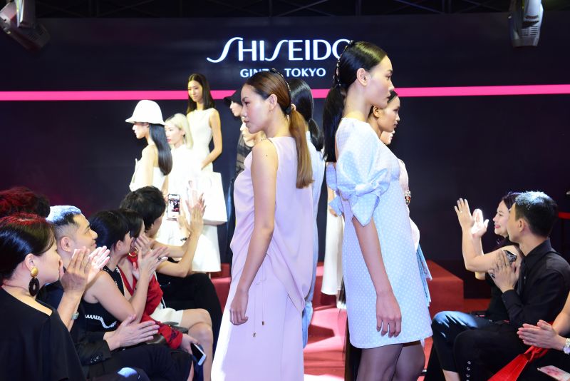 Người mẫu tham dự sự kiện